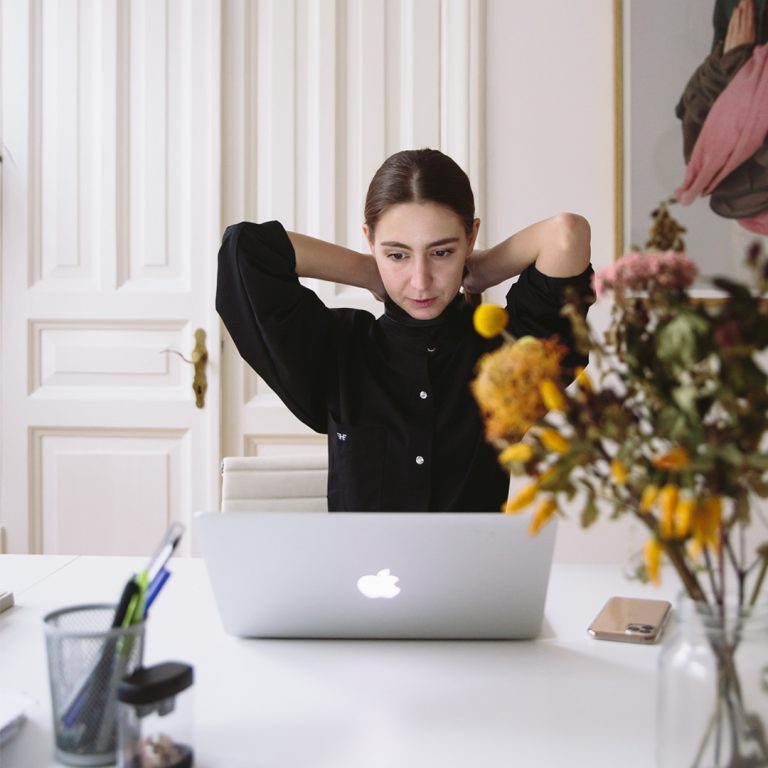 Teletrabajo y dolor de espalda
